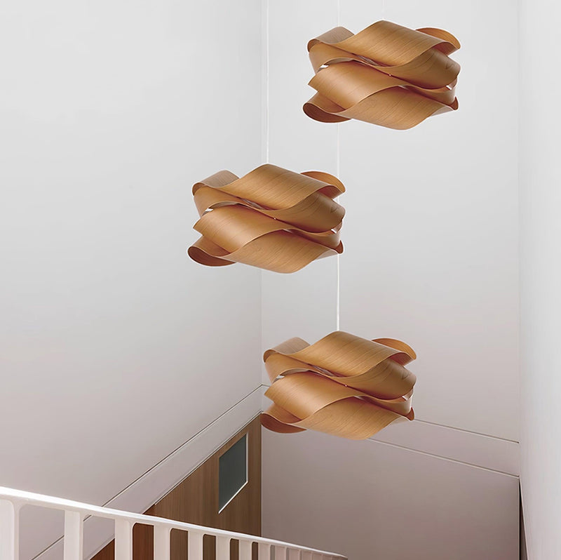 Moderne Hängelampe aus Holz für das Esszimmer