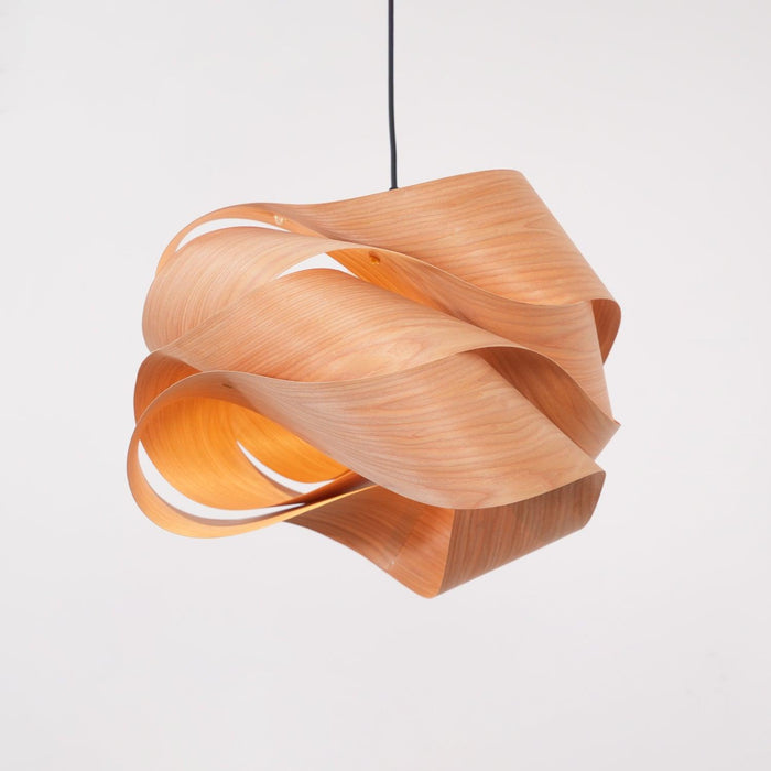 Moderne Hängelampe aus Holz für das Esszimmer